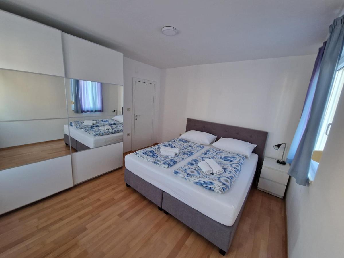 Apartments Vedran Punat Esterno foto